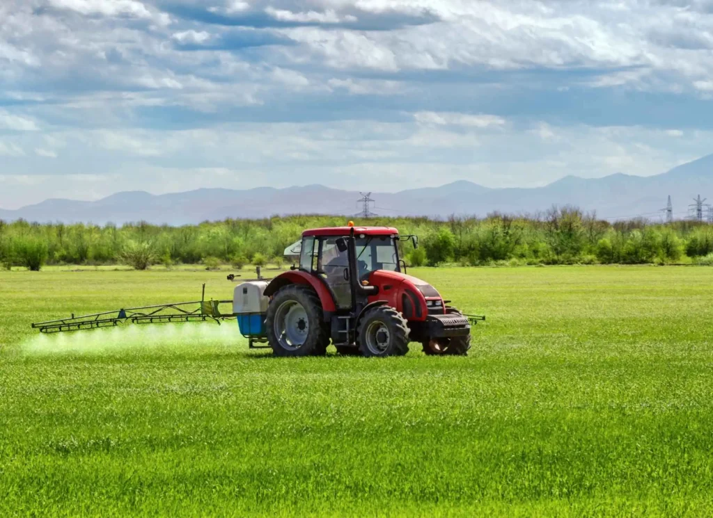 A tavaszi gyomirtás a kalászos és repce kultúrákban az egyik legfontosabb lépés. Ennek elmulasztása komoly terméskiesést okozhat a jövőben